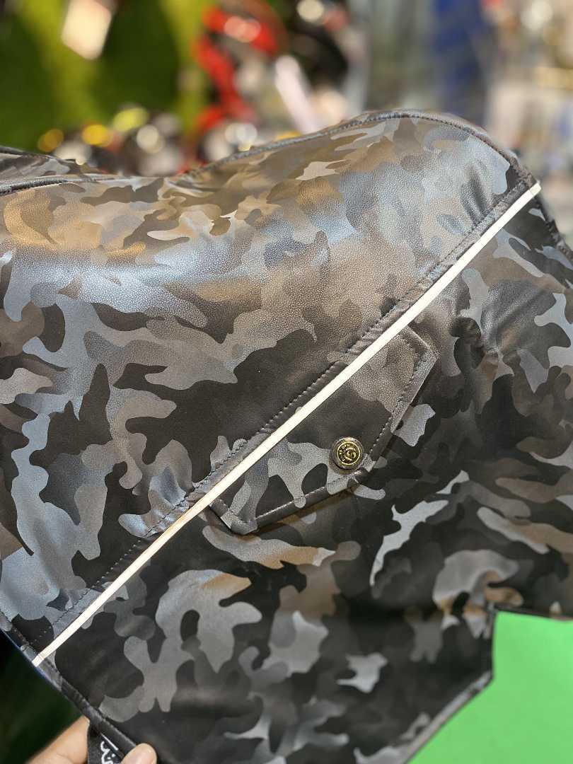 Chest,Guard,Army,Black